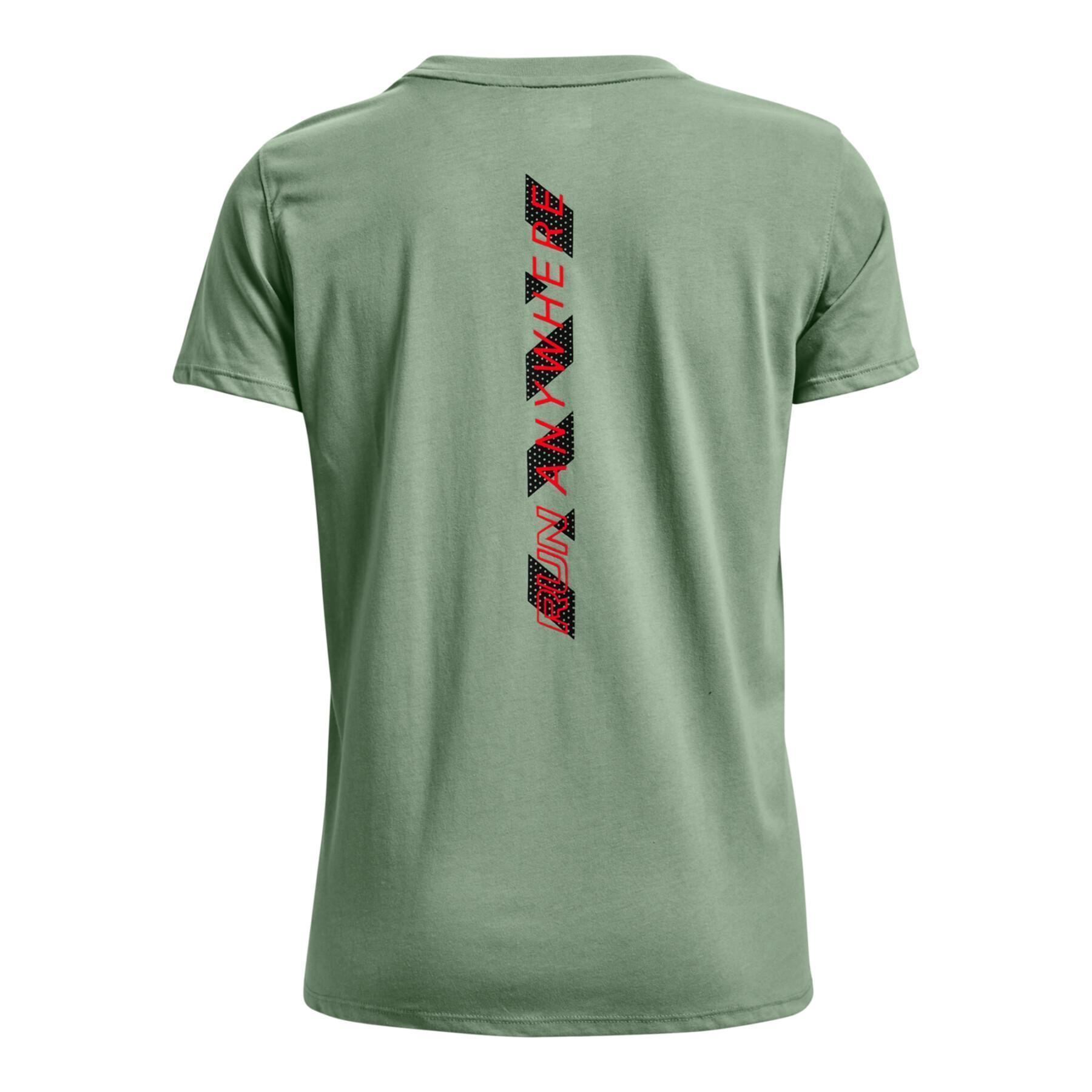 T-shirt för kvinnor Under Armour Run Anywhere