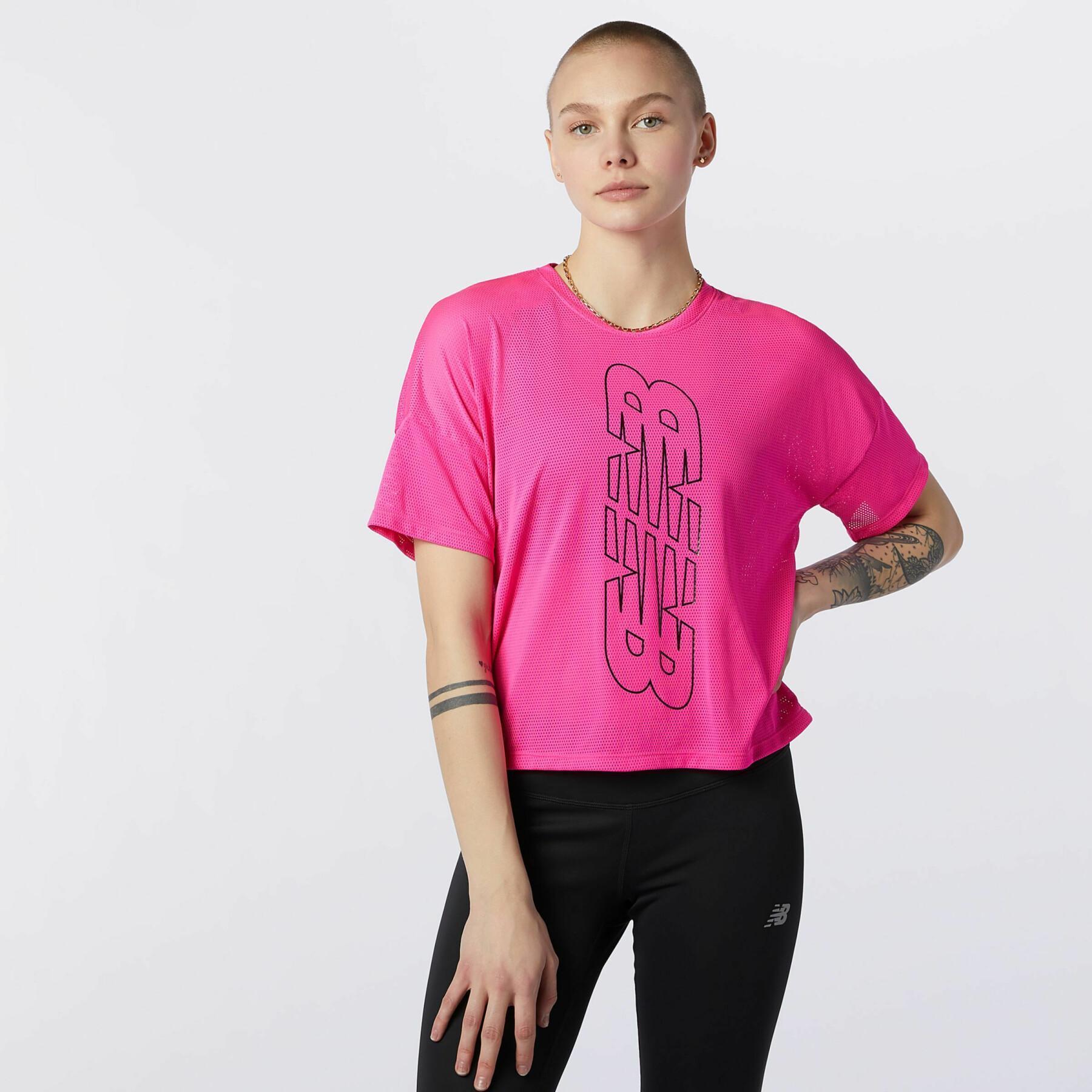 T-shirt för kvinnor New Balance achiever keyhole back graphic